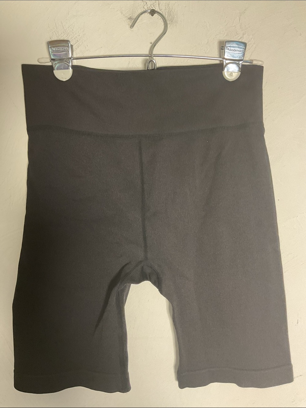 Love & Sports Seamless High Waist 8” Biker Shorts Size L Black - Picture 2 of 6